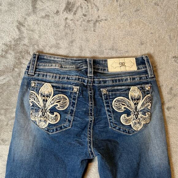 Miss Me Sz 27 Mid Rise Cropped Distressed Blue Jeans Women's - Picture 4 of 6
